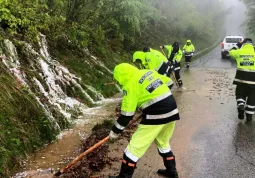 I volontari della Protezione civile durante un intervento di prevenzione sabato scorso